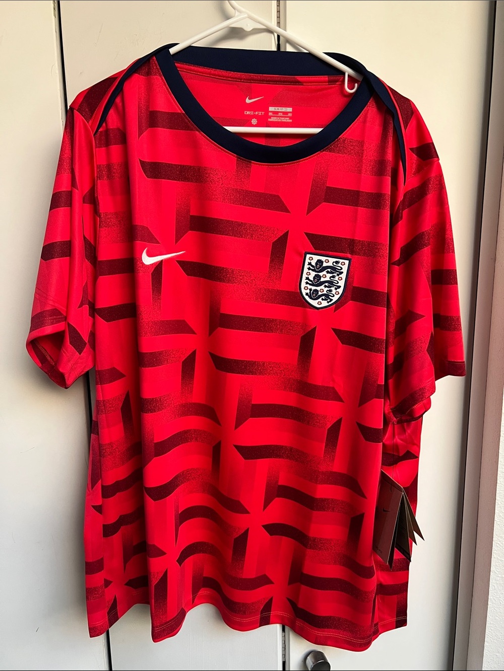 England 2024 Nike Pre-Match Shirt (Size 3XL)